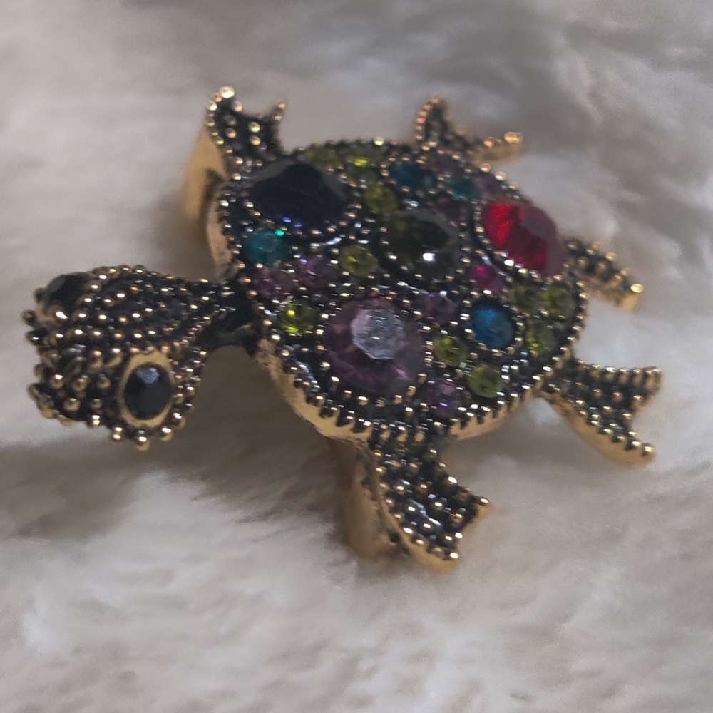 Colorful Turtle Brooch - Picture 3 of 3